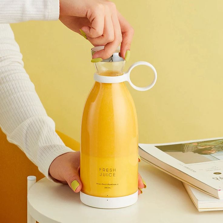 UrbanBlender™ Portable Juicer Blender